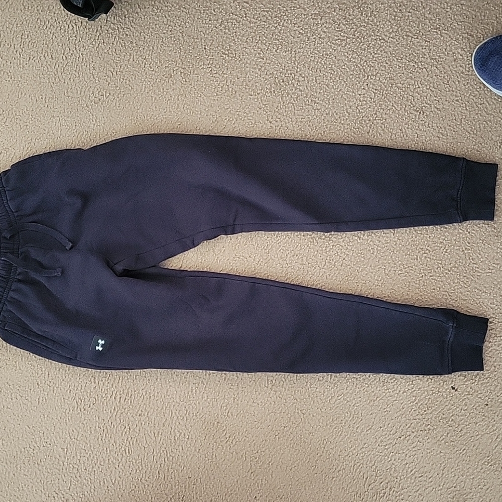 Athletic pants